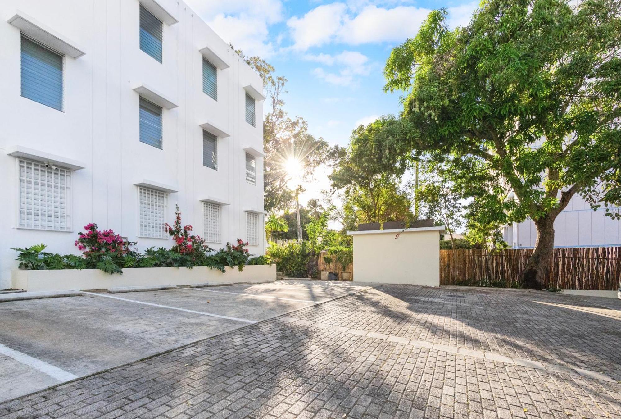 Appartement Hidden Gem In Miramar- Power Generator- Parking à San Juan Extérieur photo
